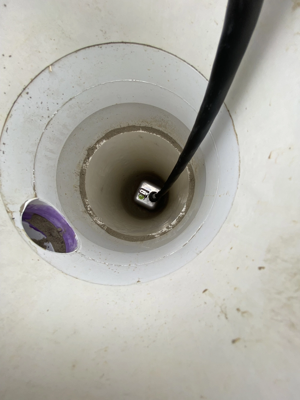 7 Stations are equipped with solar panel charged batteries to power the 40T Posthole and the Minimus digitiser, and with a cell modem to transmit the data to the network