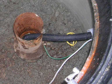 borehole-casing-grounded