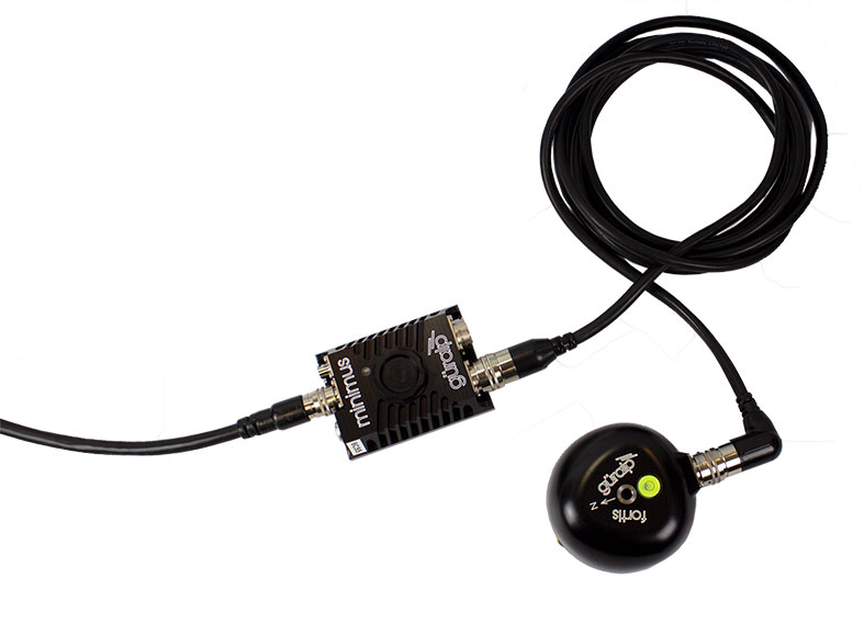 Image of Minimus digitiser connected to Fortis accelerometer