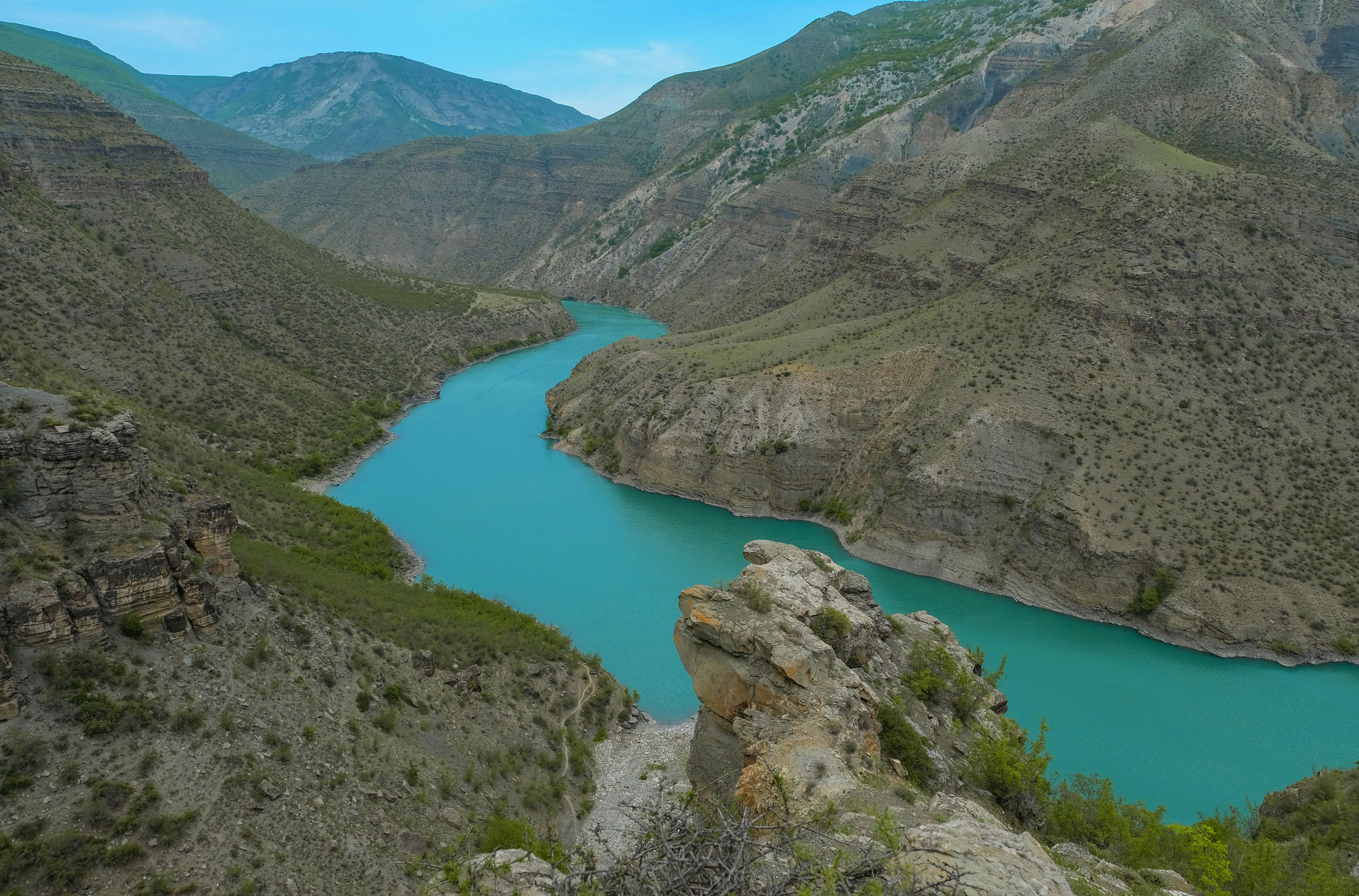 Seismic monitoring for dams, Russia